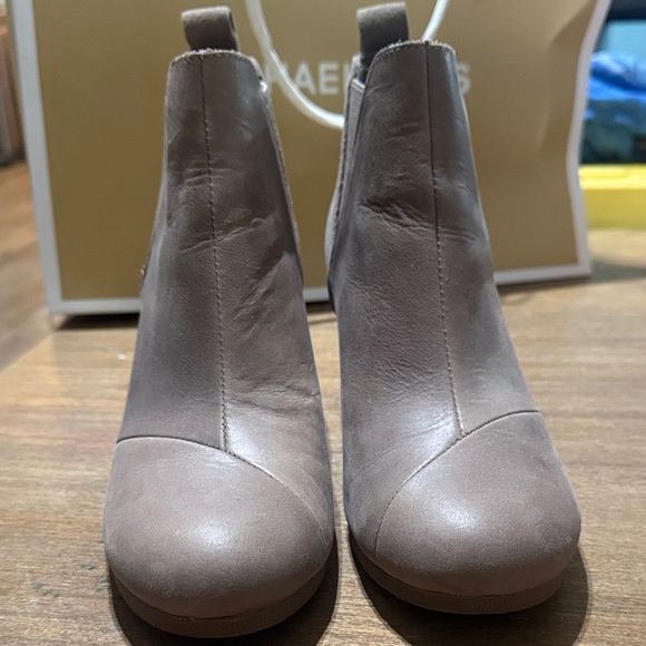 Toms Brown Wedge Ankle Boots - Picture 5 of 7